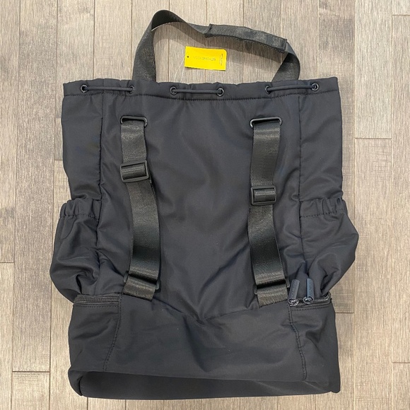 NWT Beyond Yoga Backpack Convertible Bag - Picture 3 of 9